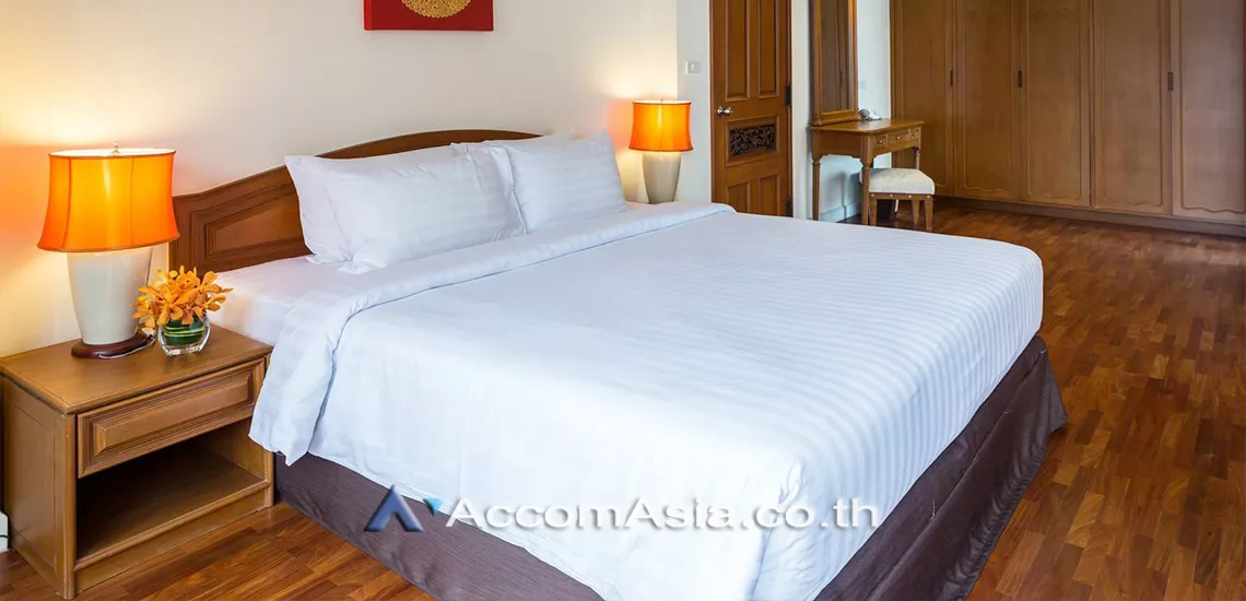 10  3 br Apartment For Rent in Silom ,Bangkok BTS Sala Daeng - MRT Silom at Suite For Family AA30732