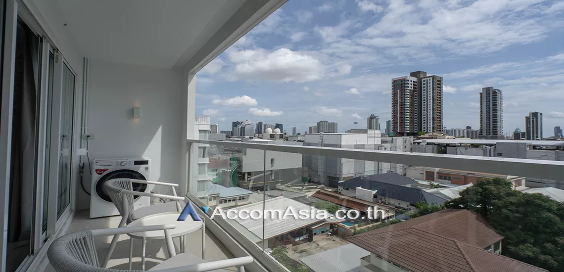  1 Bedroom  Apartment For Rent in Sathorn, Bangkok  near BTS Chong Nonsi - MRT Lumphini (AA30742)
