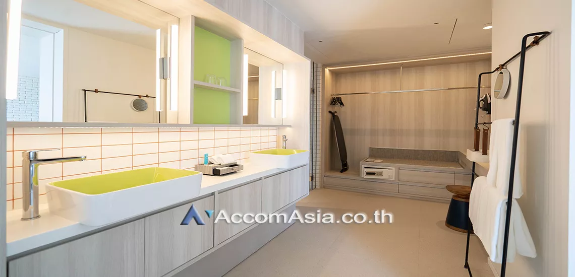  1 Bedroom  Apartment For Rent in Sathorn, Bangkok  near BTS Chong Nonsi - MRT Lumphini (AA30742)