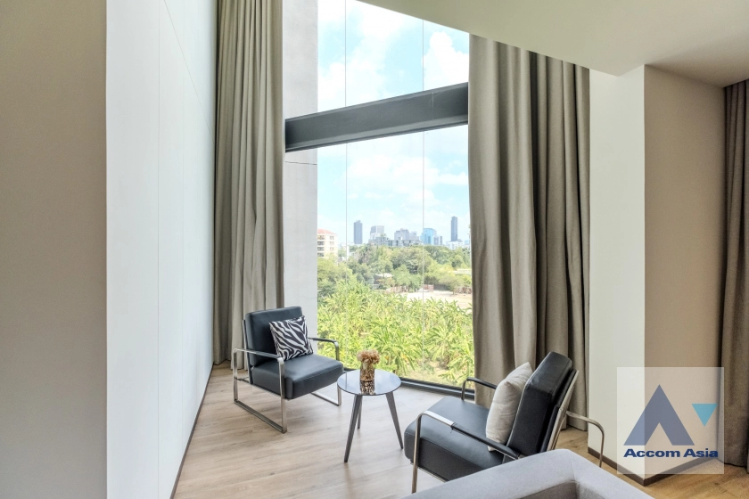 unitPet friendly | Contemporary apartment with spacious design and soft lighting (AA30744)