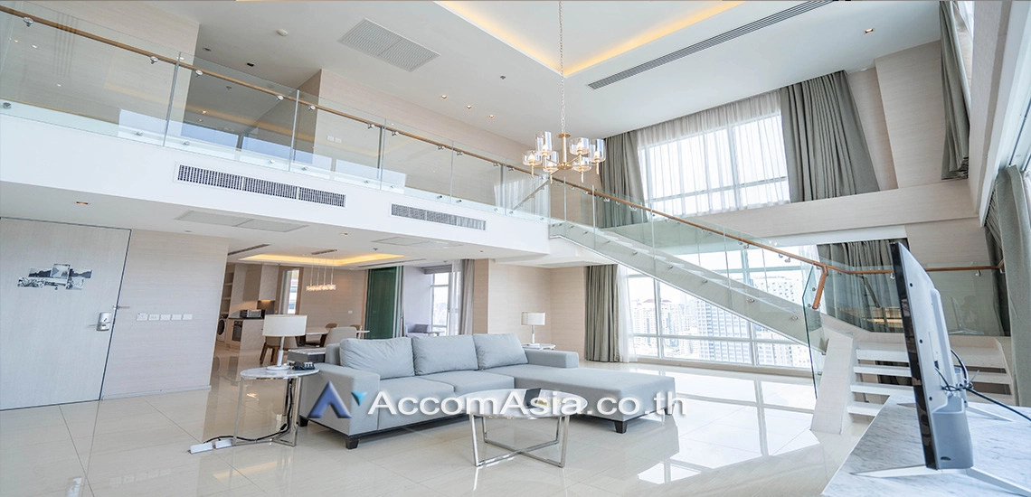 unitDouble High Ceiling, Duplex Condo, Penthouse | Stylish duplex apartment with double-height ceilings and skyline view (AA30751)