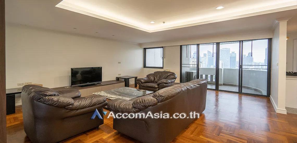  3 Bedrooms  Apartment For Rent in Sukhumvit, Bangkok  near BTS Thong Lo (AA30753)