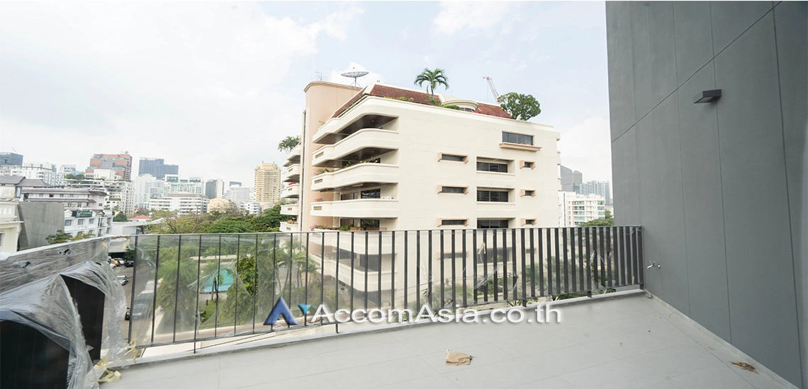 9  4 br Apartment For Rent in Sukhumvit ,Bangkok BTS Phrom Phong at Modern Brand New Apartment AA30754