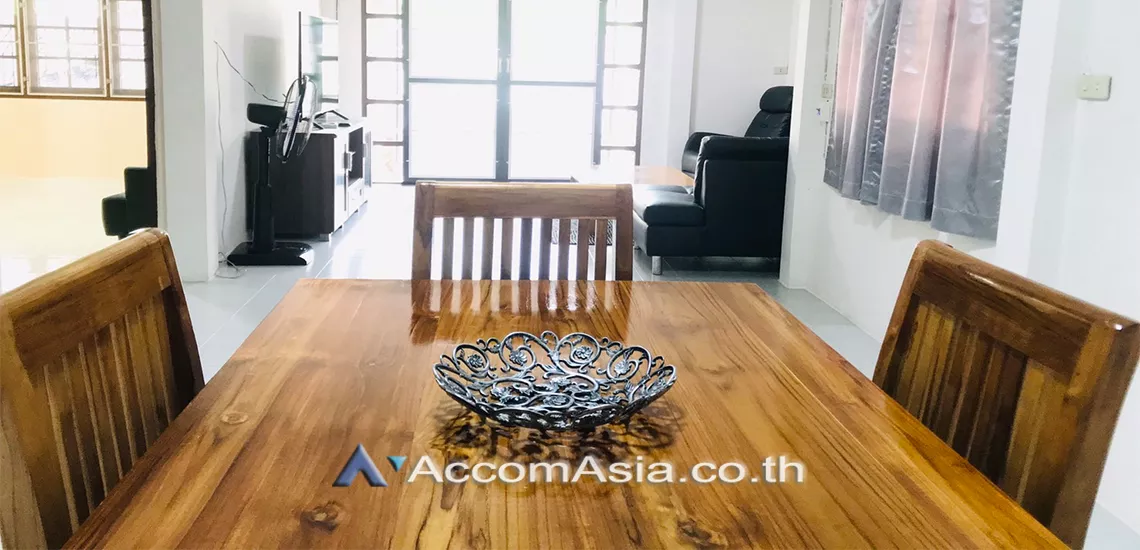  4 Bedrooms  House For Rent & Sale in Sukhumvit, Bangkok  near BTS On Nut (AA30765)