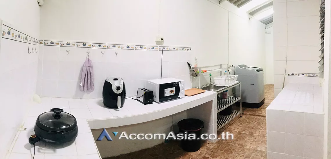 7  4 br House for rent and sale in sukhumvit ,Bangkok BTS On Nut AA30765