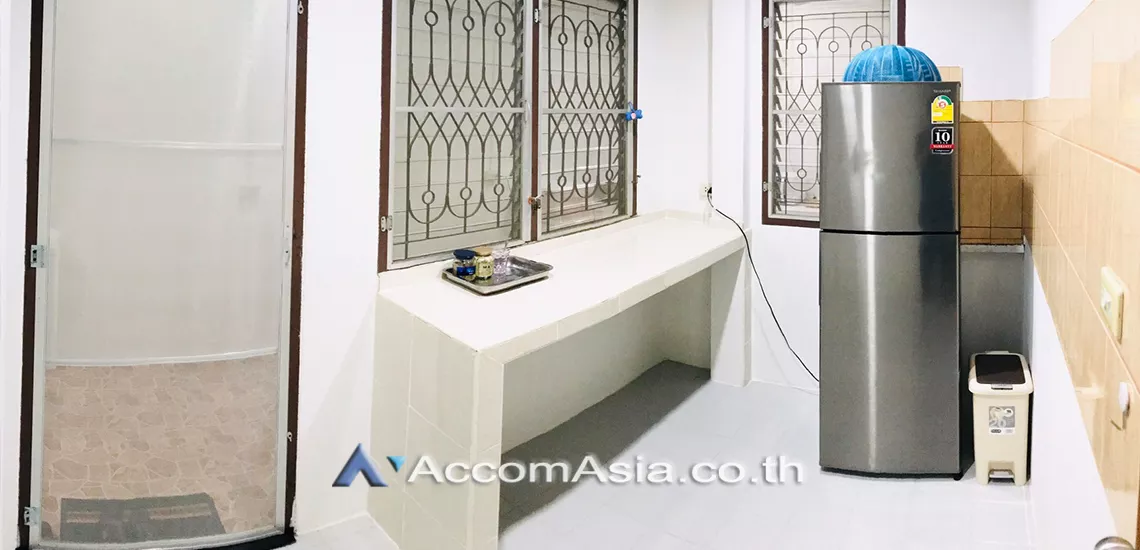 6  4 br House for rent and sale in sukhumvit ,Bangkok BTS On Nut AA30765