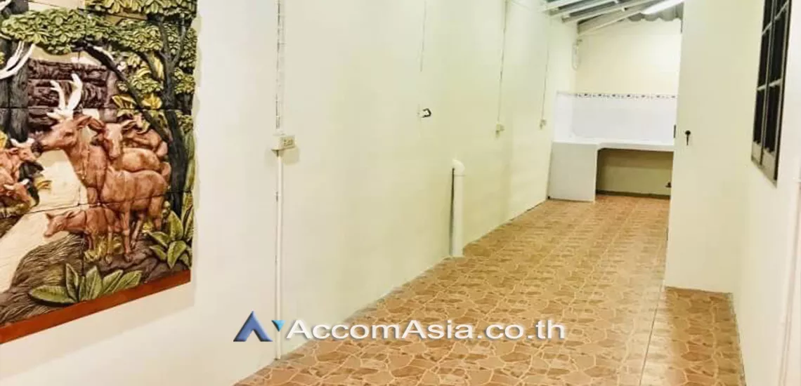 12  4 br House for rent and sale in sukhumvit ,Bangkok BTS On Nut AA30765