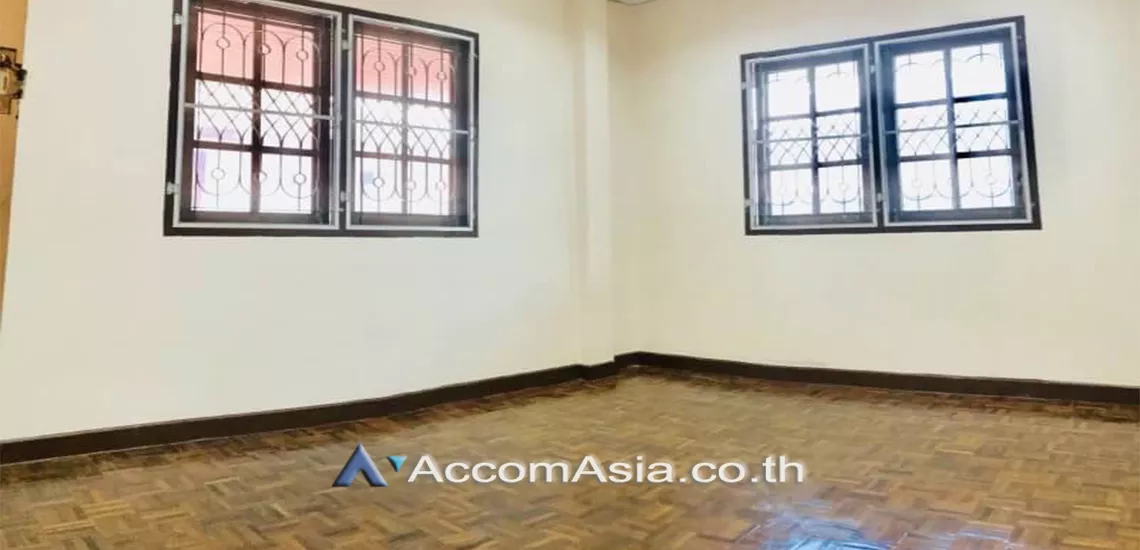 11  4 br House for rent and sale in sukhumvit ,Bangkok BTS On Nut AA30765