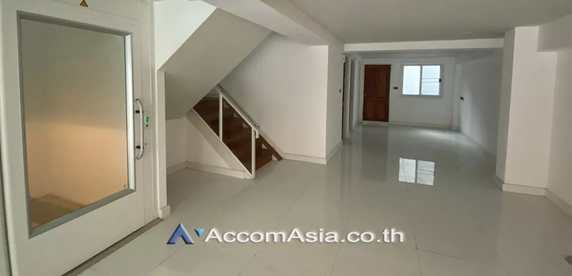  1  3 br House for rent and sale in Sukhumvit ,Bangkok BTS Asok - MRT Sukhumvit AA30766