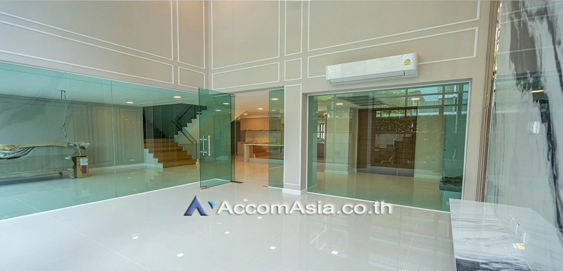 Ground Floor, Duplex Condo, Pet friendly |  3 Bedrooms  Condominium For Rent & Sale in Sukhumvit, Bangkok  near BTS Phra khanong (AA30772)