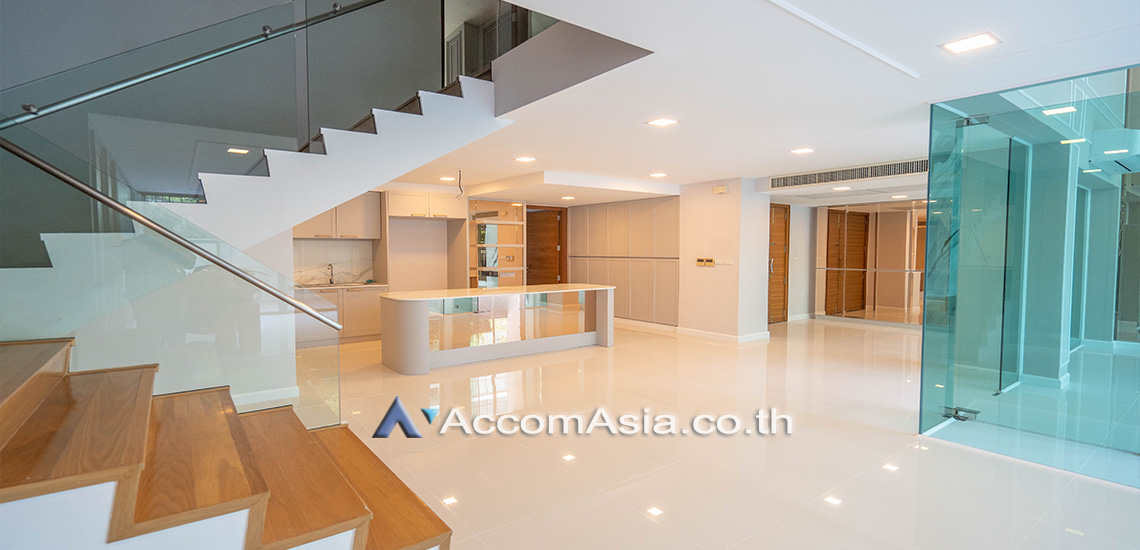  3+1 Bedrooms Condominium For Sale in sukhumvit ,Bangkok BTS Phra khanong at Ficus Lane AA30772