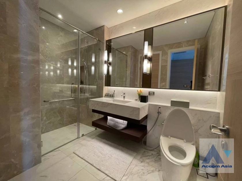 12  2 br Condominium for rent and sale in Ploenchit ,Bangkok BTS Chitlom at Sindhorn Residence AA30774