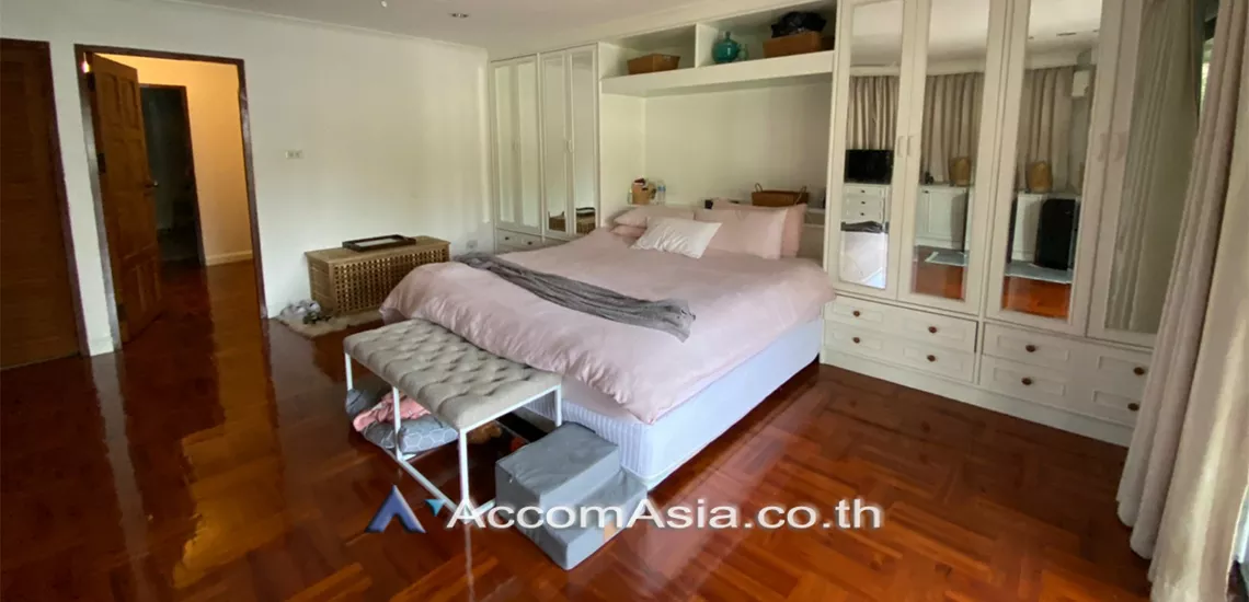 9  4 br House For Rent in Sukhumvit ,Bangkok BTS Phrom Phong at Kid Friendly House Compound AA30775