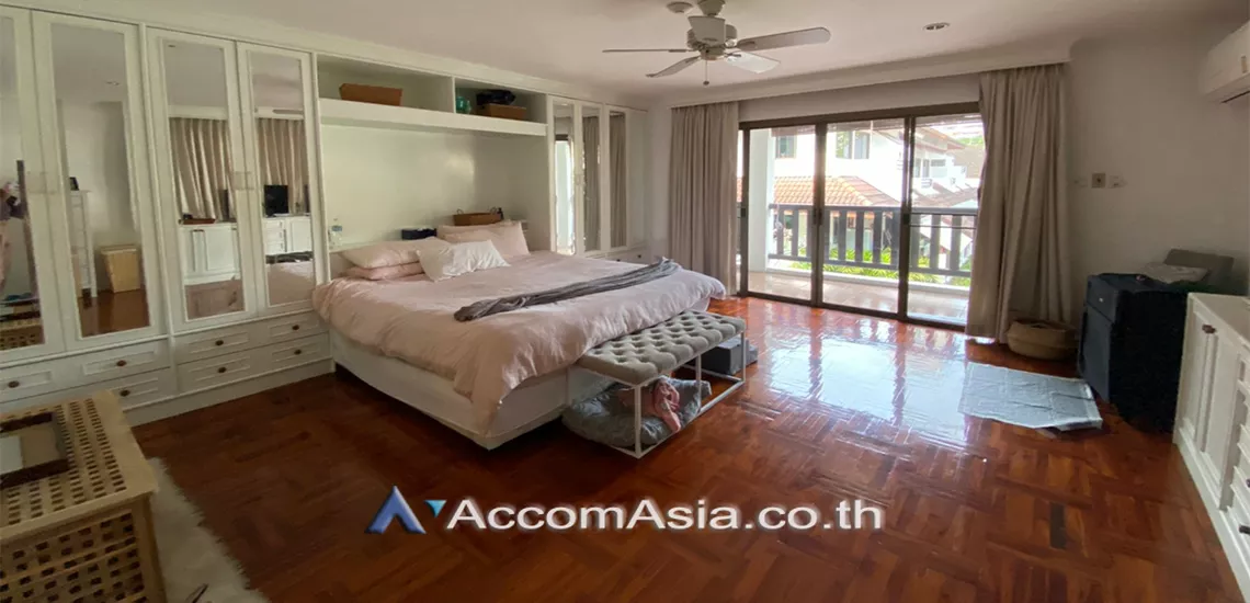 8  4 br House For Rent in Sukhumvit ,Bangkok BTS Phrom Phong at Kid Friendly House Compound AA30775