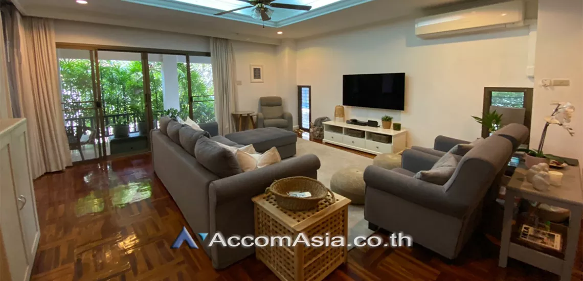  1  4 br House For Rent in Sukhumvit ,Bangkok BTS Phrom Phong at Kid Friendly House Compound AA30775