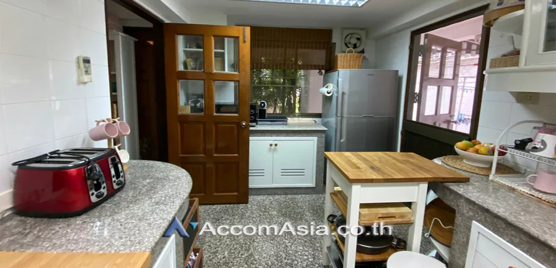 7  4 br House For Rent in Sukhumvit ,Bangkok BTS Phrom Phong at Kid Friendly House Compound AA30775