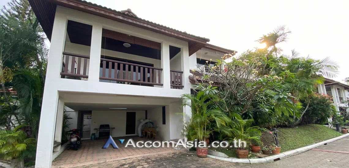  2  4 br House For Rent in Sukhumvit ,Bangkok BTS Phrom Phong at Kid Friendly House Compound AA30775