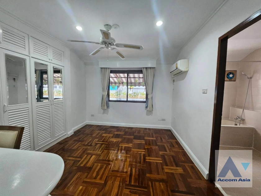 17  4 br House for rent and sale in Sukhumvit ,Bangkok BTS Phrom Phong at Kid Friendly House Compound AA30775