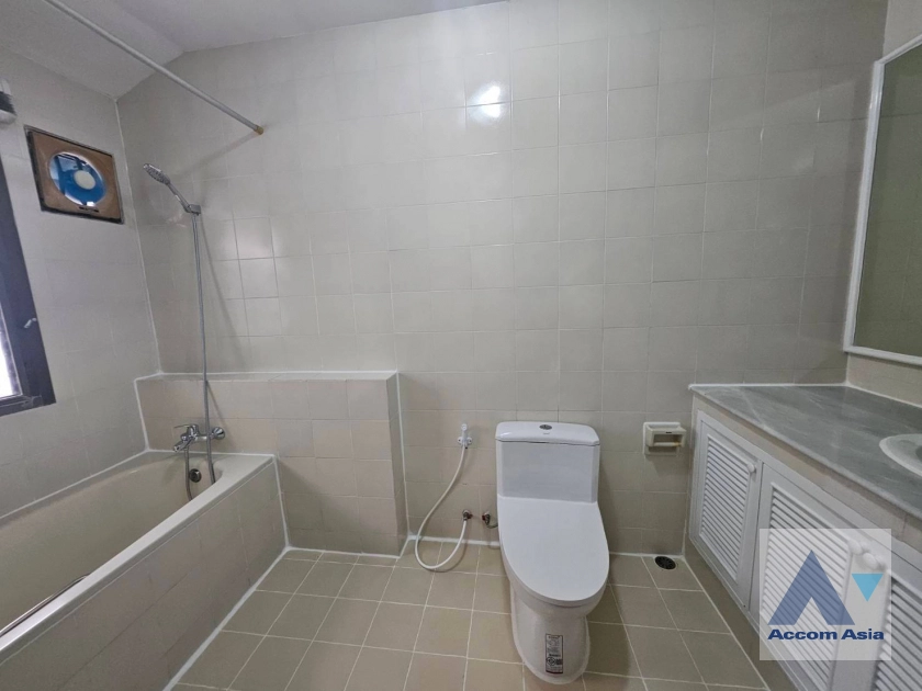 19  4 br House for rent and sale in Sukhumvit ,Bangkok BTS Phrom Phong at Kid Friendly House Compound AA30775