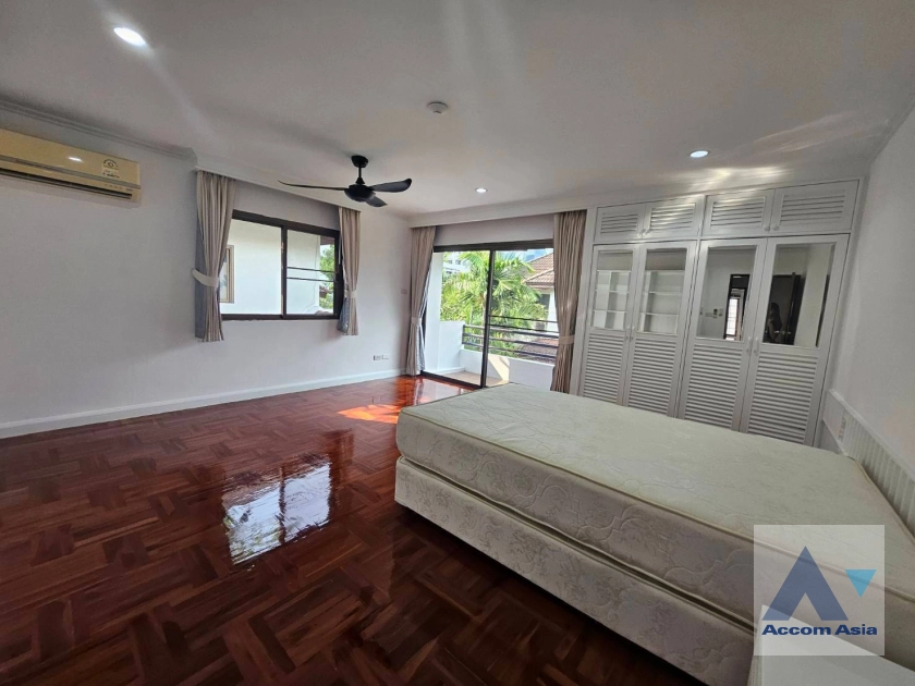 15  4 br House for rent and sale in Sukhumvit ,Bangkok BTS Phrom Phong at Kid Friendly House Compound AA30775