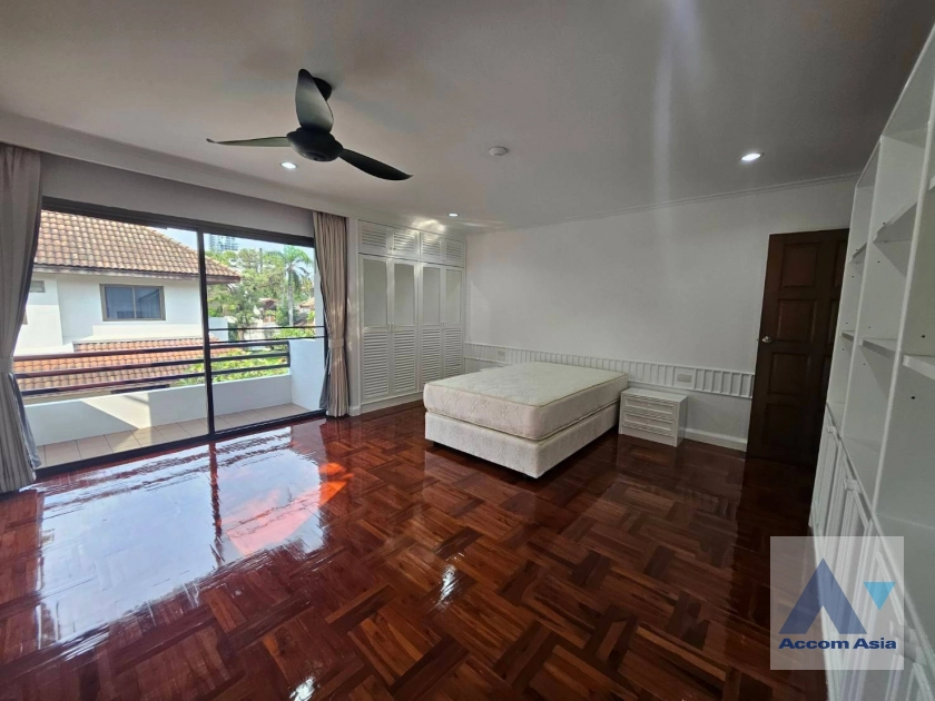 9  4 br House for rent and sale in Sukhumvit ,Bangkok BTS Phrom Phong at Kid Friendly House Compound AA30775