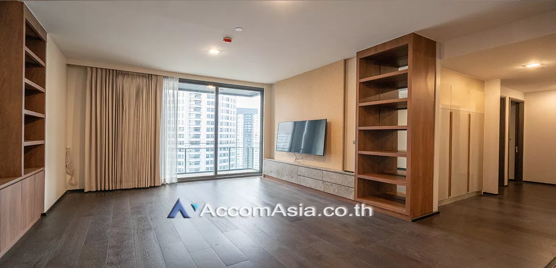  3 Bedrooms  Condominium For Rent in Sukhumvit, Bangkok  near BTS Thong Lo (AA30843)
