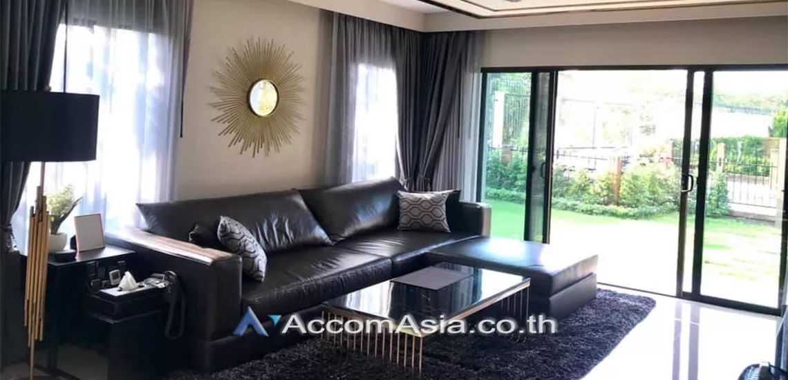  3 Bedrooms  House For Rent & Sale in Pattanakarn, Bangkok  near BTS On Nut (AA30846)