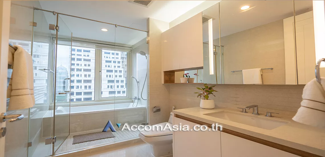 11  2 br Condominium For Rent in Ploenchit ,Bangkok BTS Chitlom at Q Langsuan  AA30849