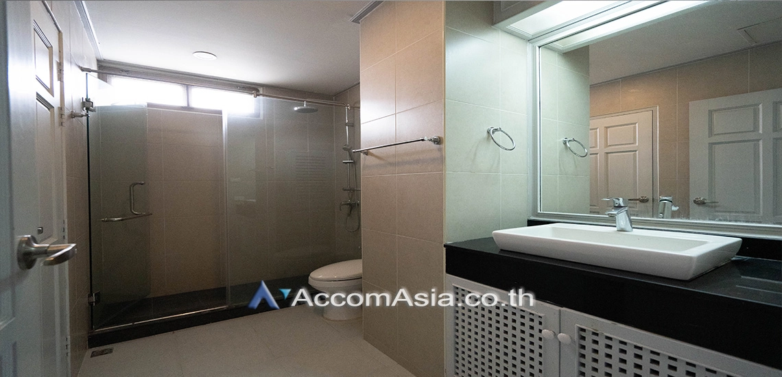 8  3 br Apartment For Rent in Sukhumvit ,Bangkok BTS Asok - MRT Sukhumvit at Family-Friendly 360 SQ.M. Residence Near Terminal 21 AA30859