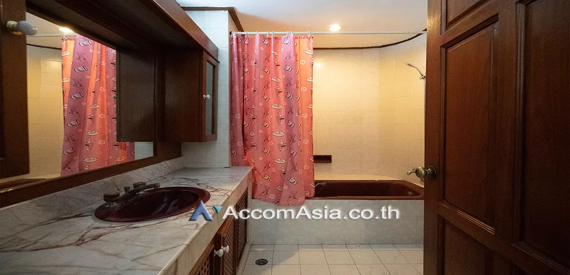 5  3 br Apartment For Rent in Sukhumvit ,Bangkok BTS Asok - MRT Sukhumvit at Perfect For Family AA30860