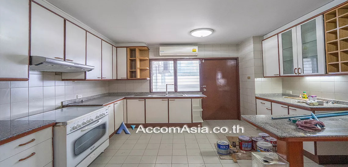 6  3 br Apartment For Rent in Sukhumvit ,Bangkok BTS Asok - MRT Sukhumvit at Perfect For Family AA30860
