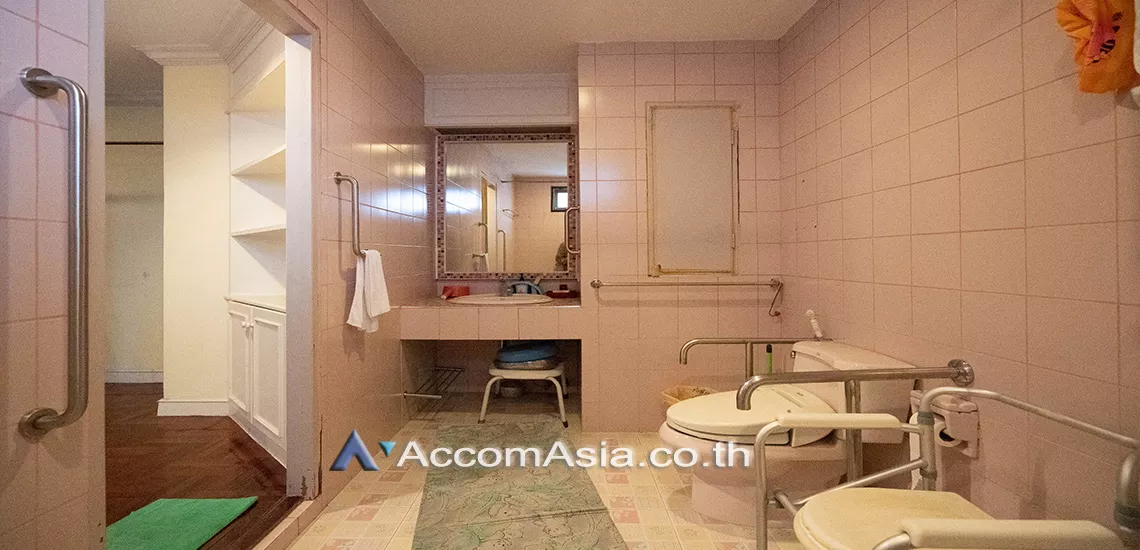 13  3 br Condominium for rent and sale in Sukhumvit ,Bangkok BTS Ekkamai at Oriental Tower AA30866
