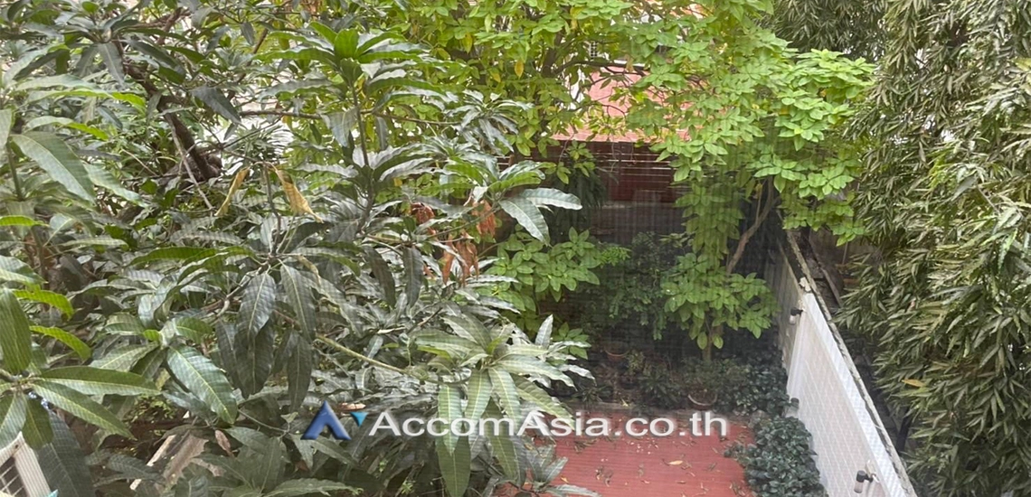 5  4 br Townhouse for rent and sale in Sukhumvit ,Bangkok BTS Thong Lo AA30874