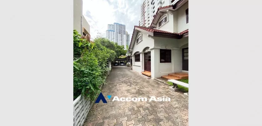  2  3 br House For Sale in Sukhumvit ,Bangkok BTS Asok - MRT Sukhumvit AA30880