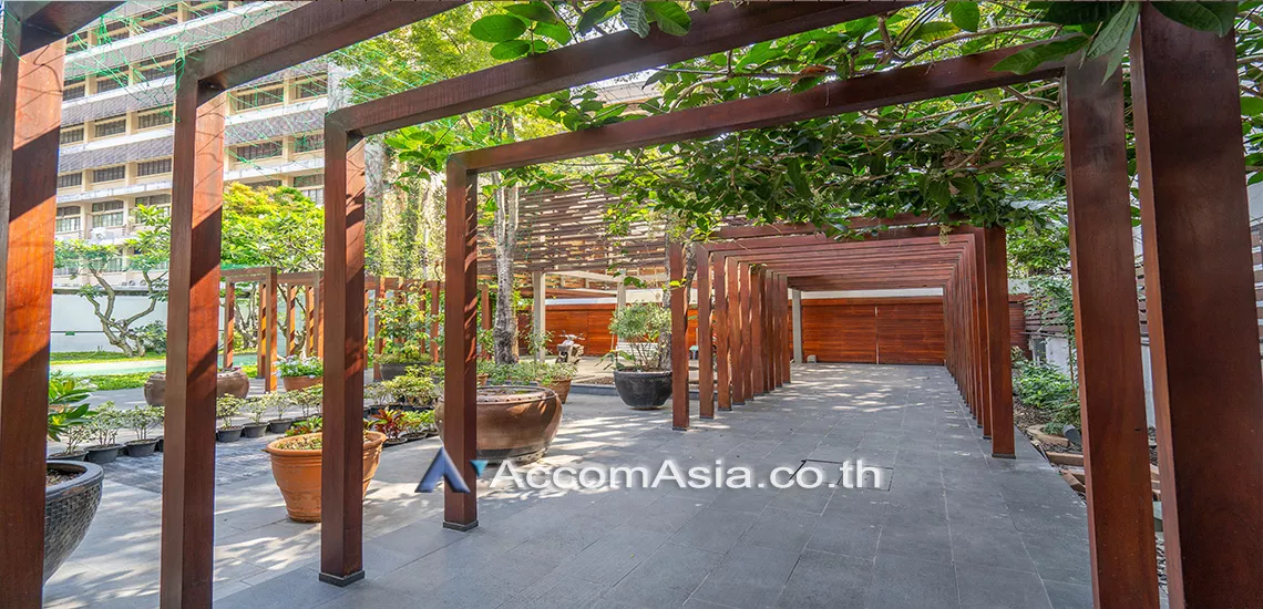 5  4 br House For Rent in sukhumvit ,Bangkok BTS Phrom Phong AA30881