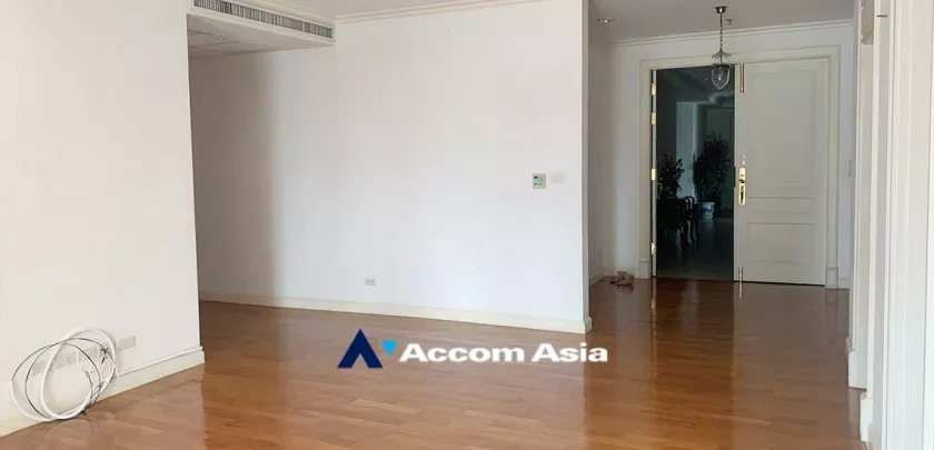 9  3 br Apartment For Rent in Sathorn ,Bangkok MRT Lumphini at Amazing residential AA30883