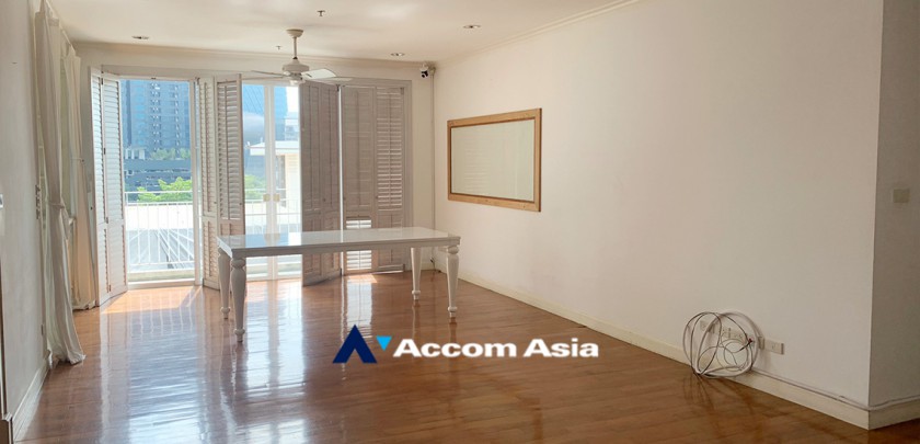 unitPet friendly |  3 Bedrooms  Apartment For Rent & Sale in Sathorn, Bangkok  near MRT Lumphini (AA30883)