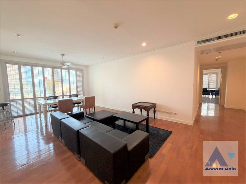 Pet friendly |  Amazing residential Apartment  3 Bedroom for Sale & Rent MRT Lumphini in Sathorn Bangkok