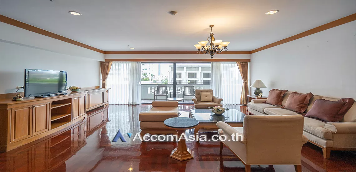 Pet friendly |  High quality of living Apartment  4 Bedroom for Rent BTS Phrom Phong in Sukhumvit Bangkok