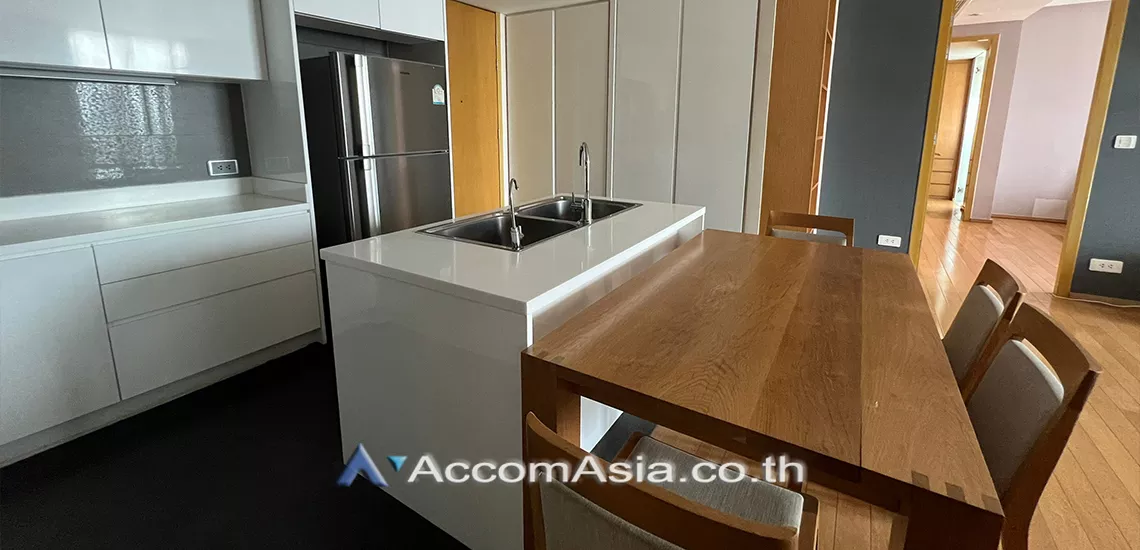 unit 2 Bedrooms  Condominium For Rent in Sukhumvit, Bangkok  near BTS Thong Lo (AA30893)