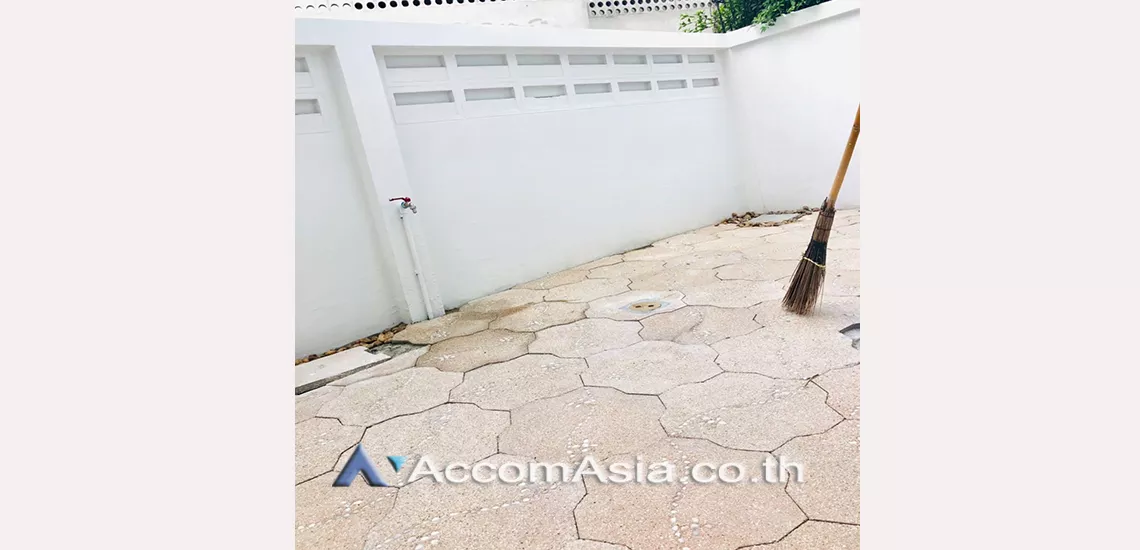 14  5 br Townhouse For Rent in Sukhumvit ,Bangkok BTS Phra khanong AA30895