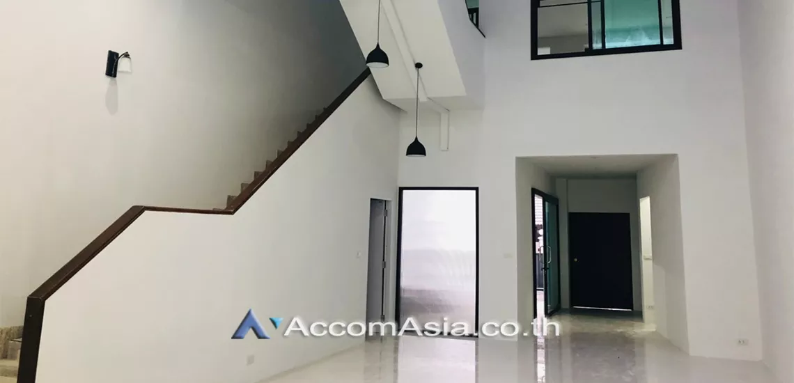 unitHome Office |  5 Bedrooms  Townhouse For Rent in Sukhumvit, Bangkok  near BTS Phra khanong (AA30895)