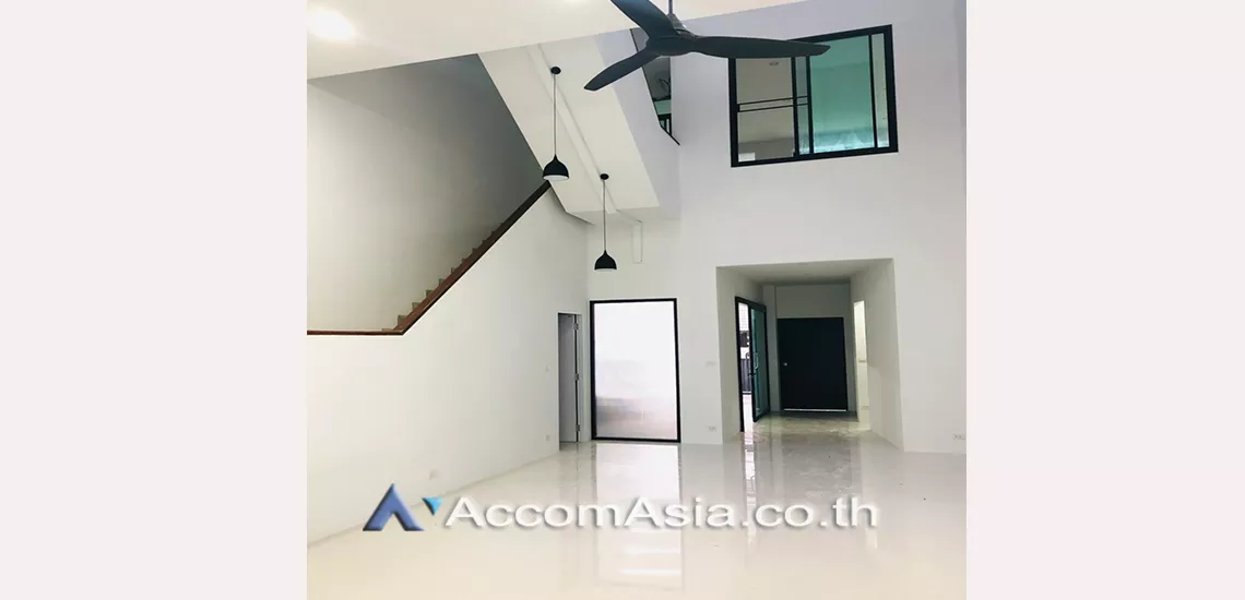 unitHome Office |  5 Bedrooms  Townhouse For Rent in Sukhumvit, Bangkok  near BTS Phra khanong (AA30895)