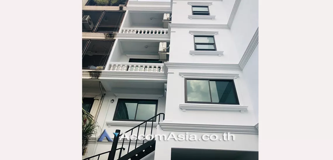 unitHome Office |  5 Bedrooms  Townhouse For Rent in Sukhumvit, Bangkok  near BTS Phra khanong (AA30895)