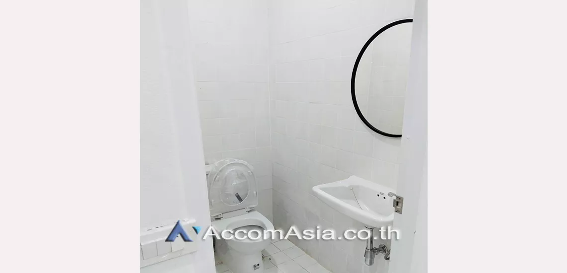11  5 br Townhouse For Rent in Sukhumvit ,Bangkok BTS Phra khanong AA30895