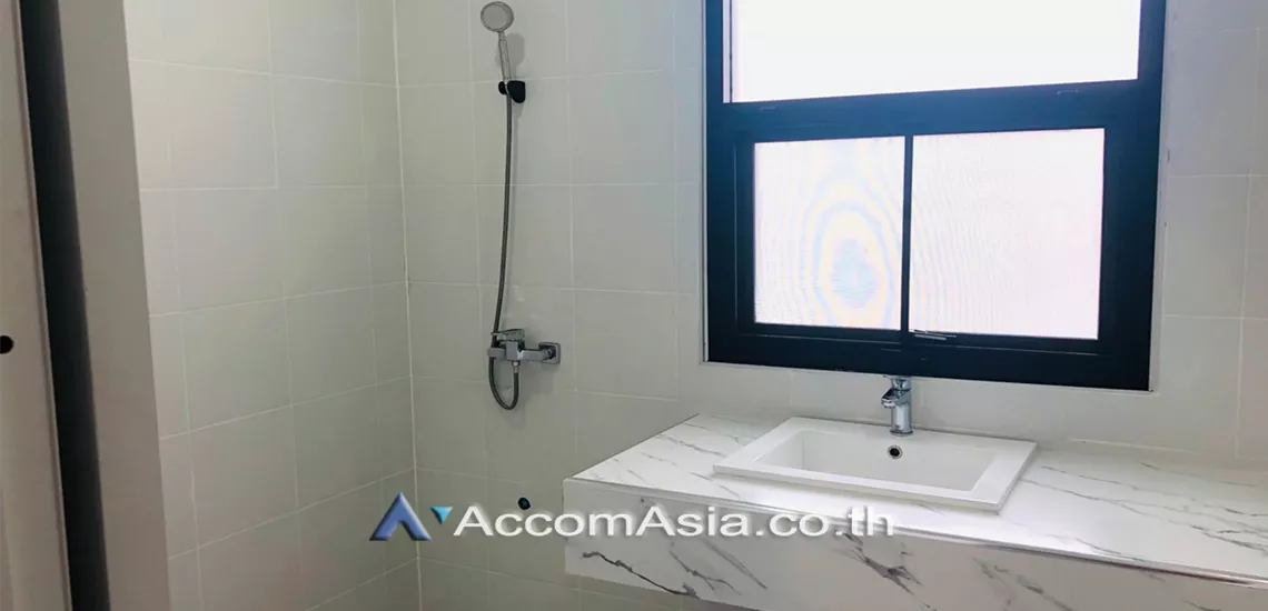 9  5 br Townhouse For Rent in Sukhumvit ,Bangkok BTS Phra khanong AA30895