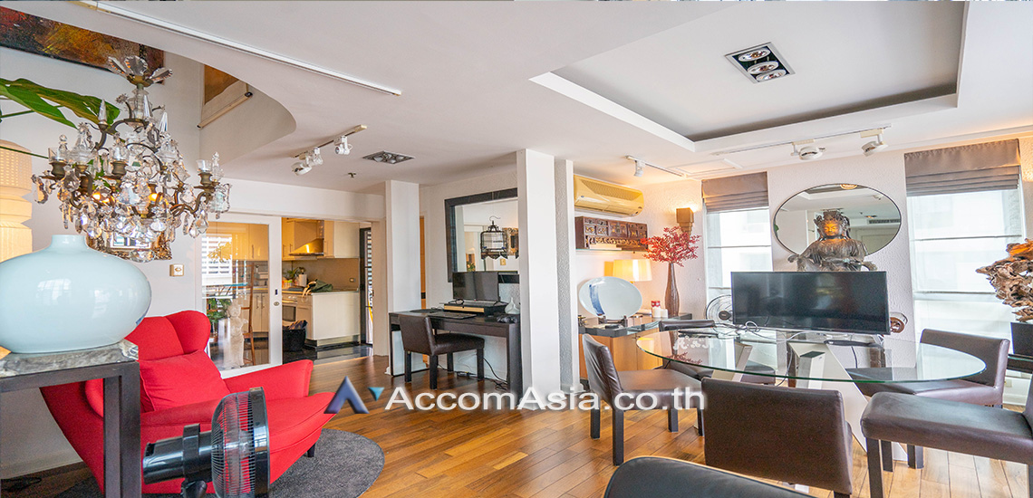 Double High Ceiling, Duplex Condo |  3 Bedrooms  Condominium For Rent in Ploenchit, Bangkok  near BTS Chitlom (AA30897)