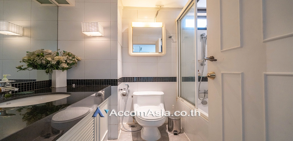 21  3 br Condominium for rent and sale in Ploenchit ,Bangkok BTS Chitlom at Baan Na Varang AA30897