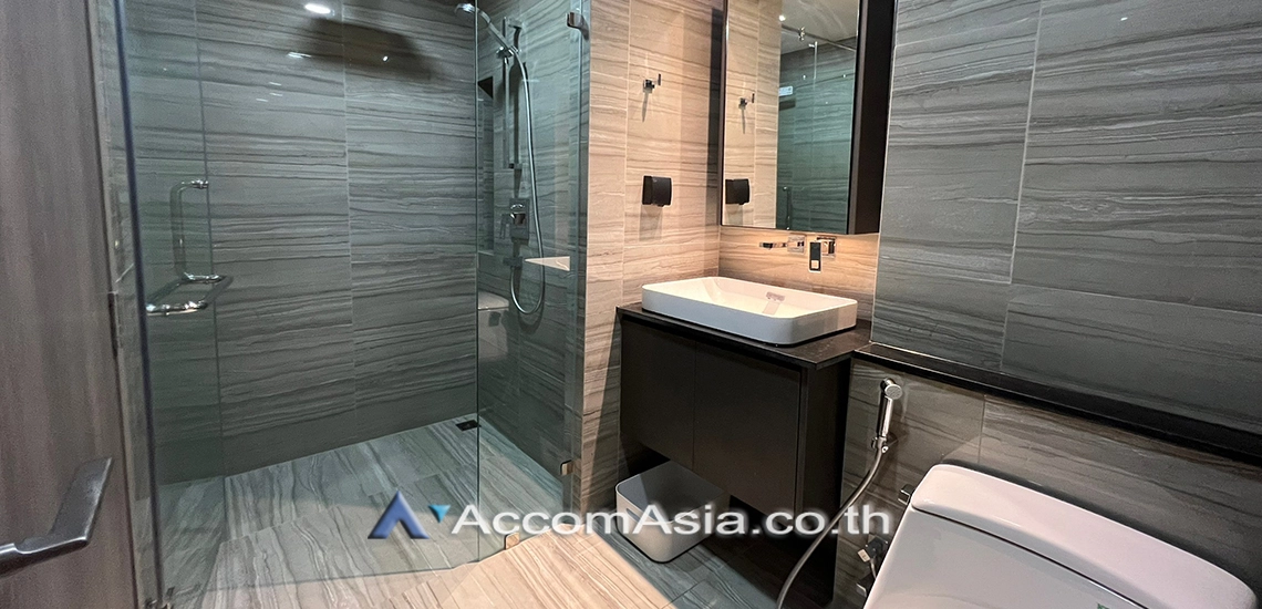 19  3 br Condominium For Rent in Ploenchit ,Bangkok BTS Ratchadamri - MRT Silom at Klass Sarasin-Rajdamri AA30901