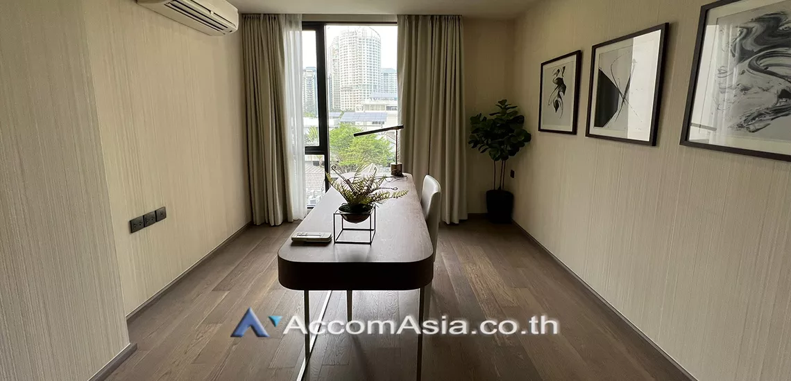 9  3 br Condominium For Rent in Ploenchit ,Bangkok BTS Ratchadamri - MRT Silom at KLASS Sarasin Rajdamri AA30901